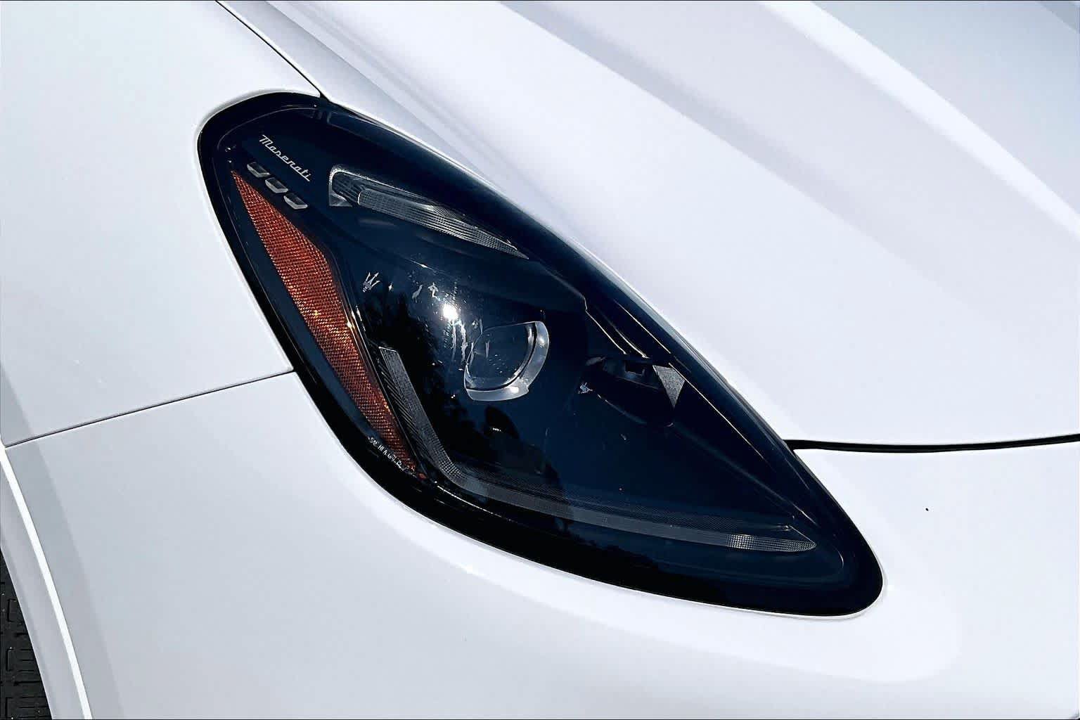 Used 2023 Maserati Grecale Modena AWD/4WD image 28