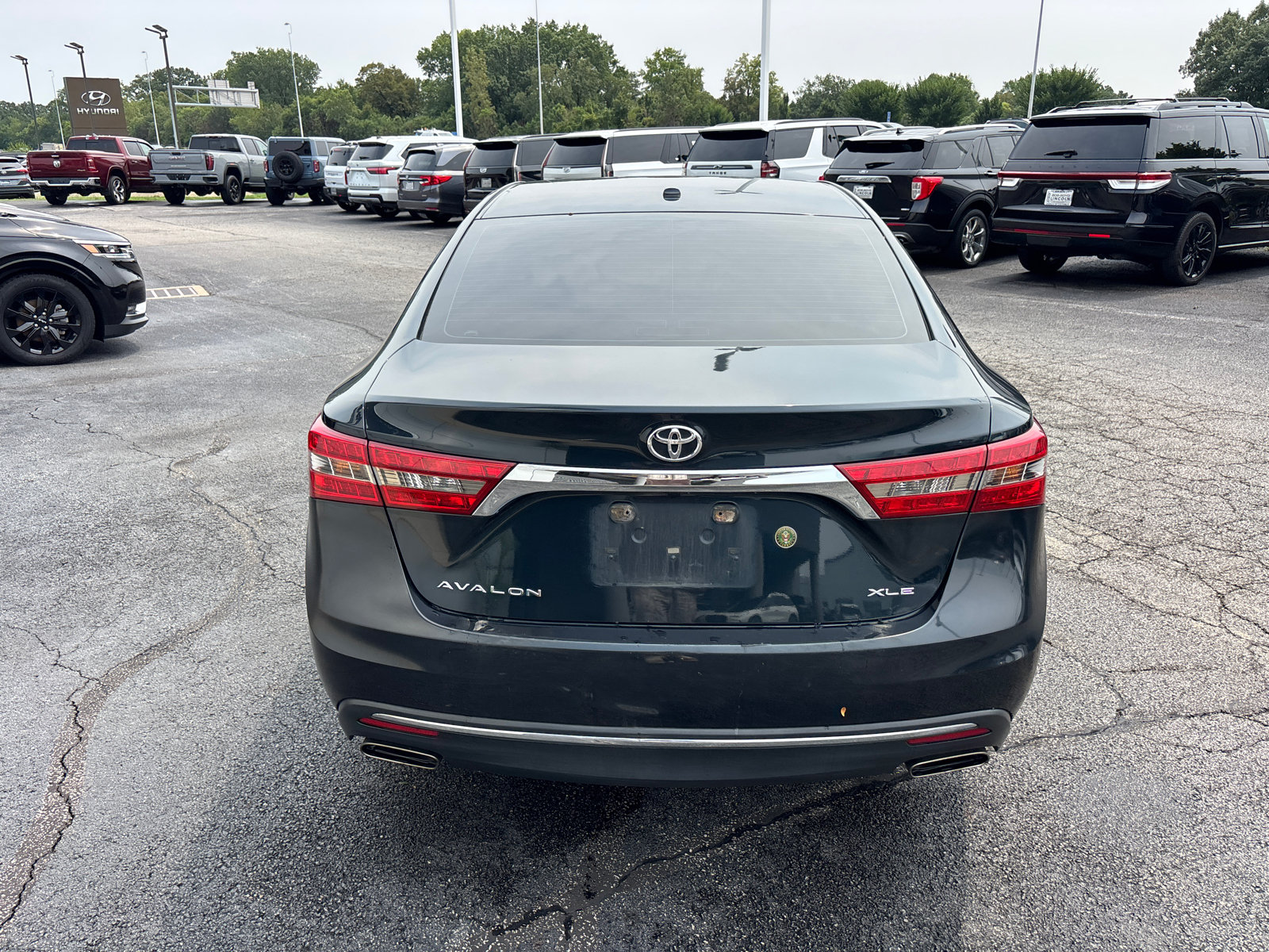 Used 2017 Toyota Avalon XLE Premium w/ Carpet Mat Package FWD image 6