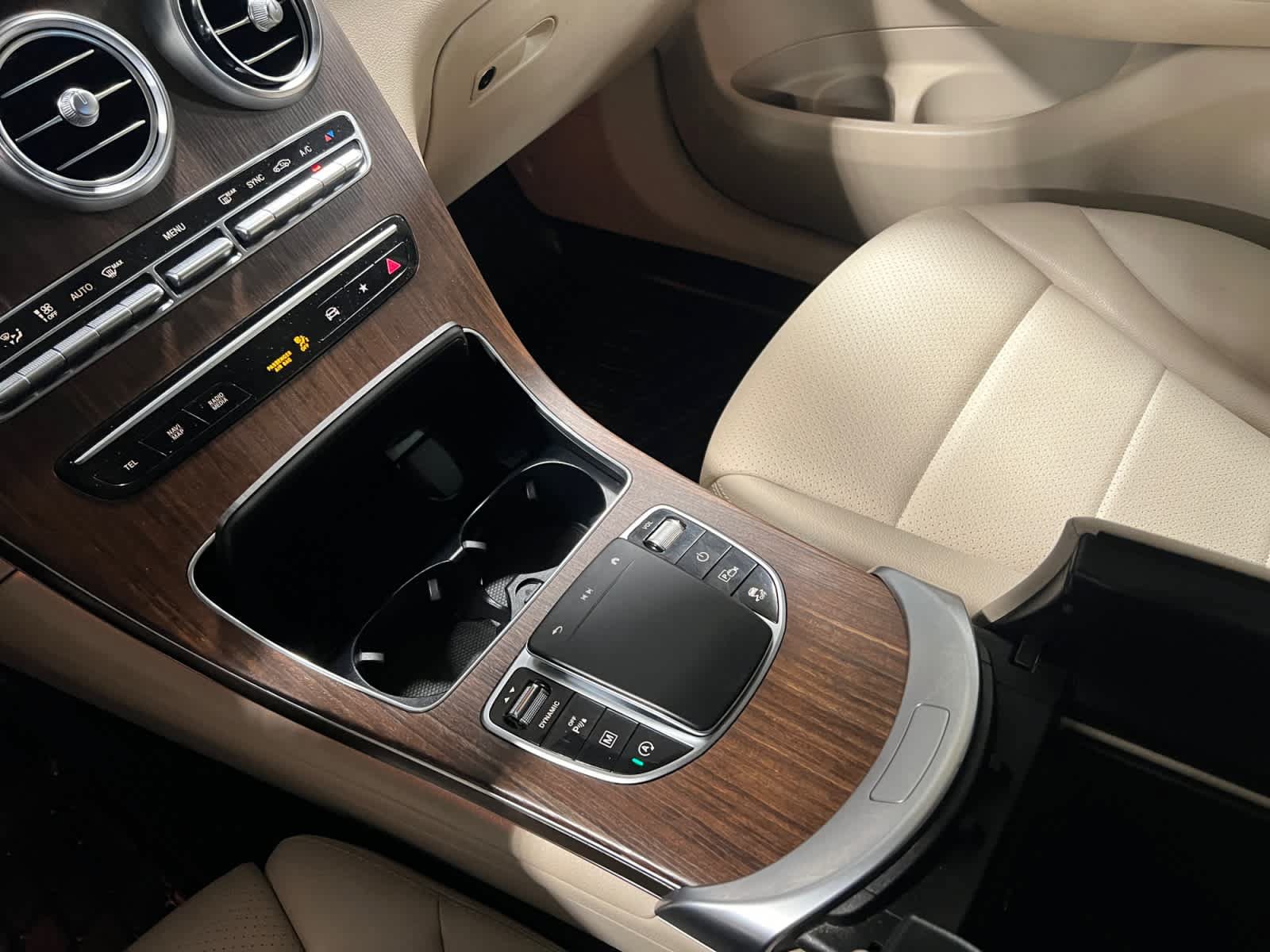 Used 2022 Mercedes-Benz GLC 300 4MATIC image 16
