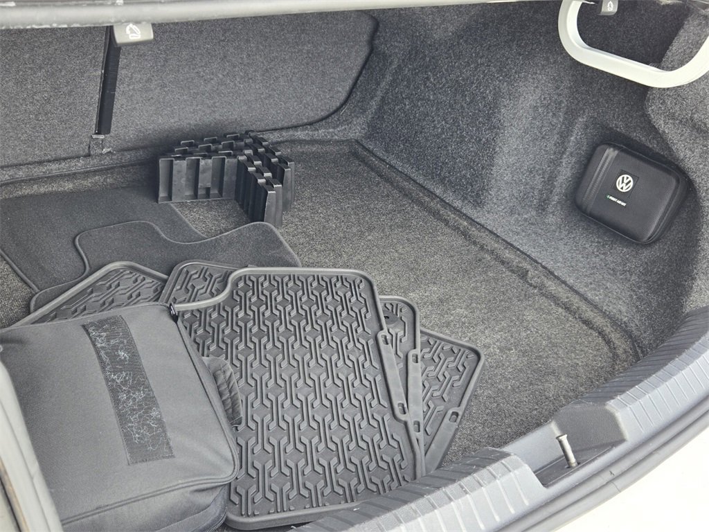 Certified 2020 Volkswagen Jetta R-Line image 15