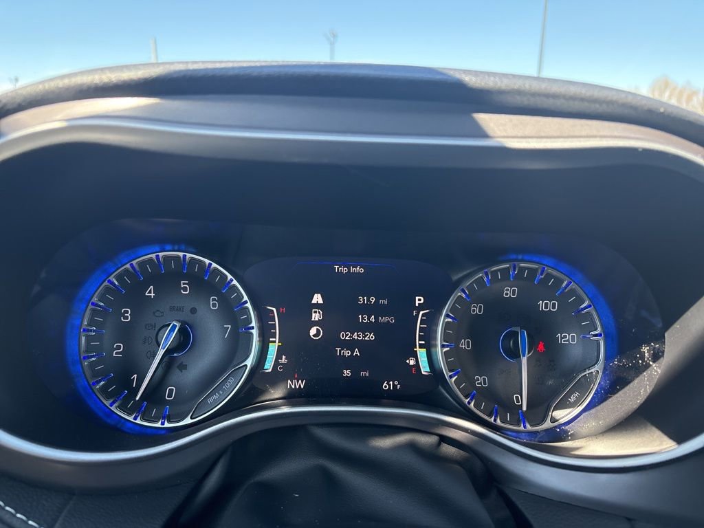 New 2025 Chrysler Pacifica Select image 22