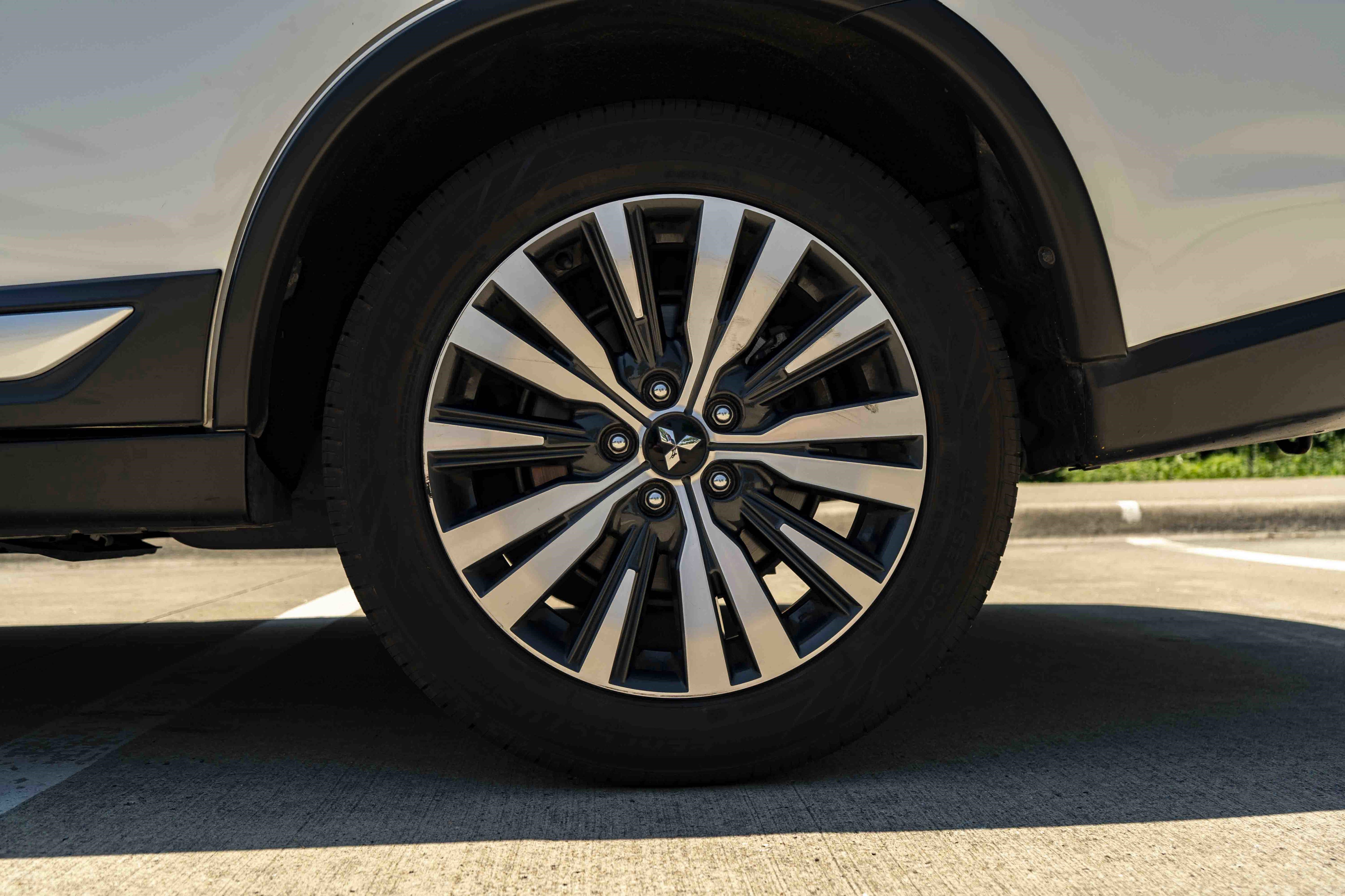 Used 2020 Mitsubishi Outlander SEL FWD image 15