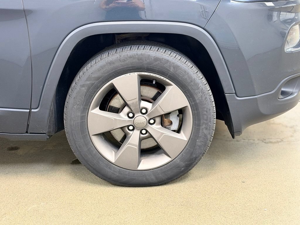 Used 2016 Jeep Cherokee 75th Anniversary AWD/4WD image 4