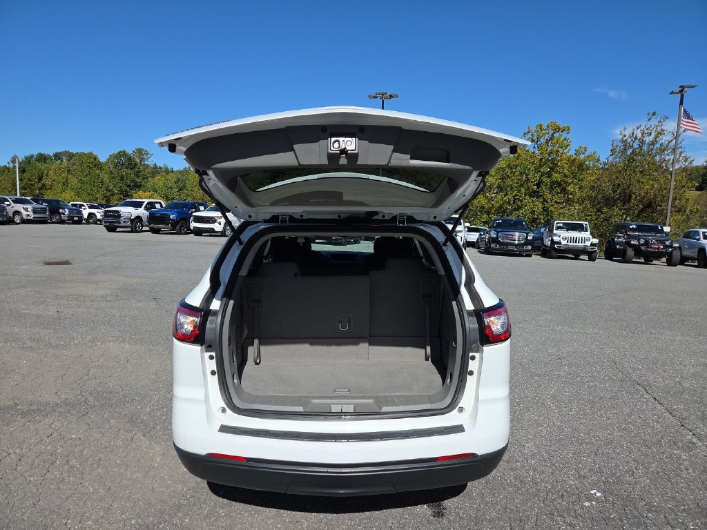 Used 2017 Chevrolet Traverse LS FWD image 24