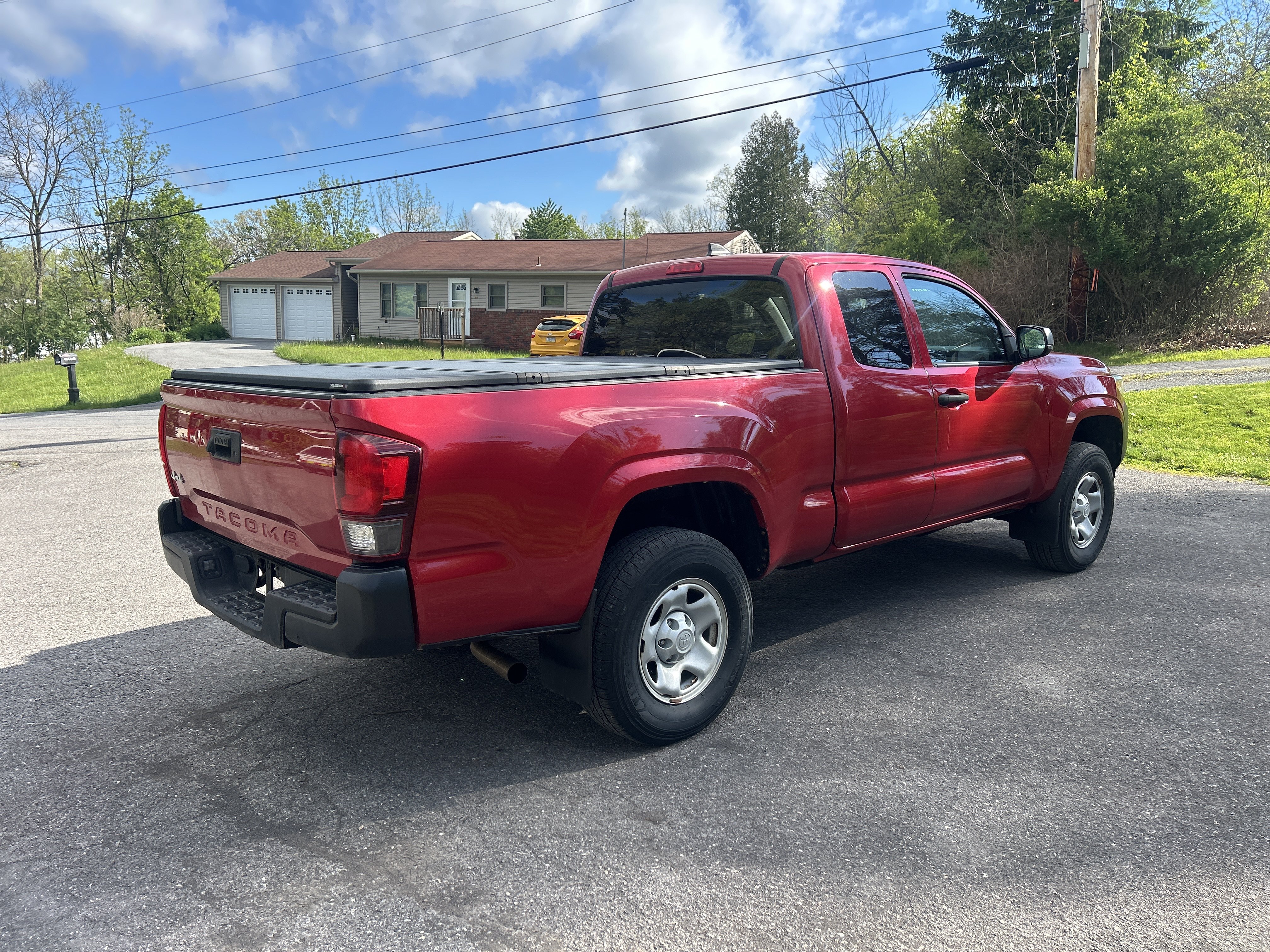 Used 2019 Toyota Tacoma SR AWD/4WD video 3