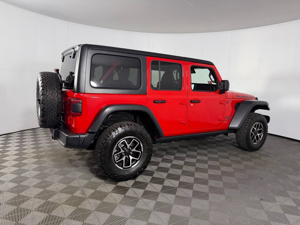 Used 2024 Jeep Wrangler Unlimited Rubicon AWD/4WD image 5