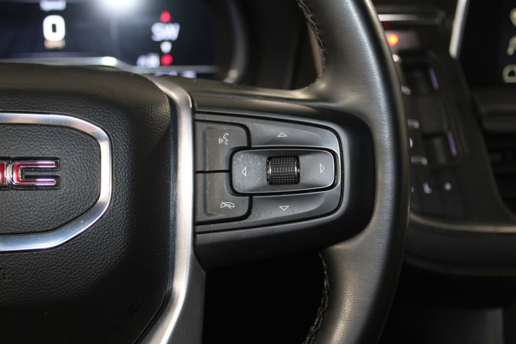 Used 2023 GMC Yukon XL SLT image 41