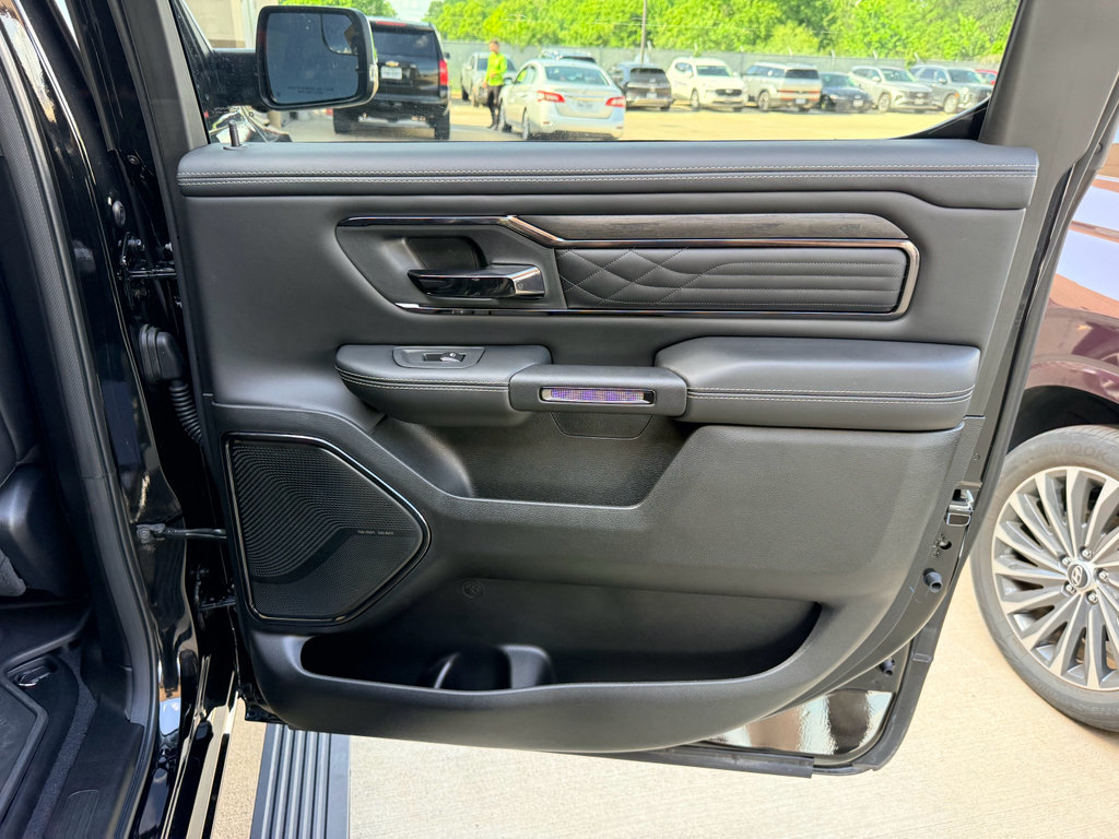 Used 2026 RAM 1500 Limited AWD/4WD image 28