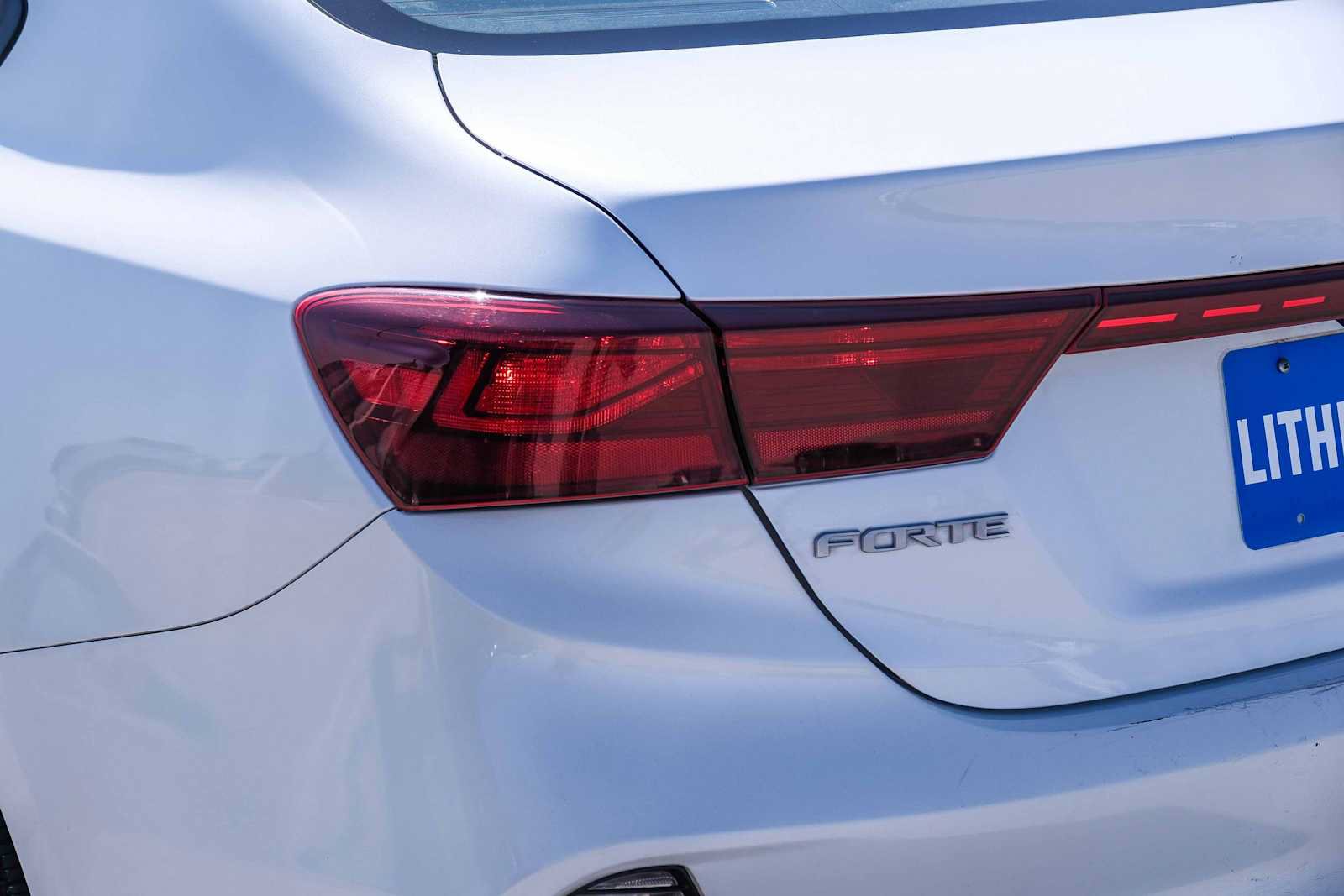 Used 2022 Kia Forte LXS FWD image 6