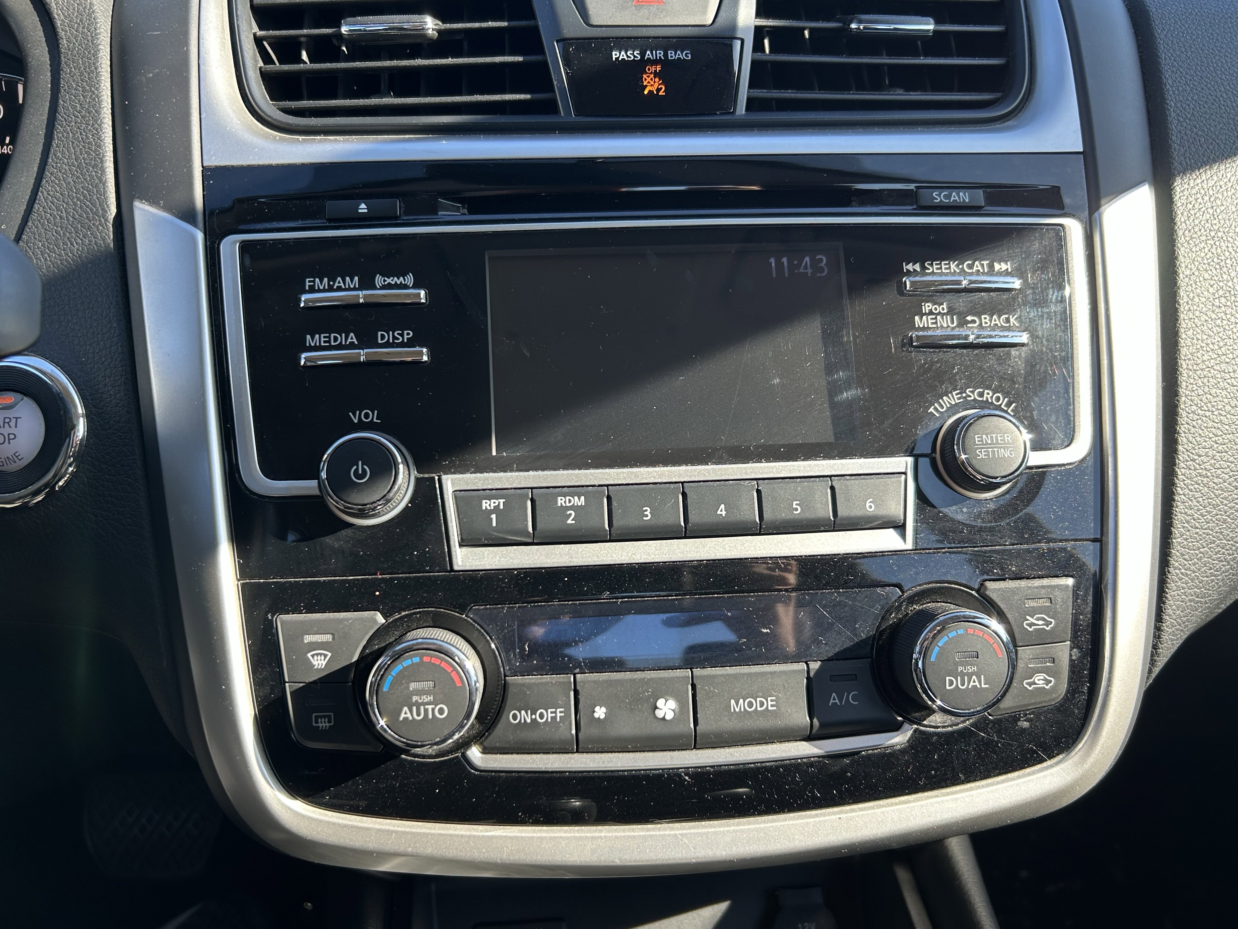 Used 2018 Nissan Altima 2.5 SV image 16