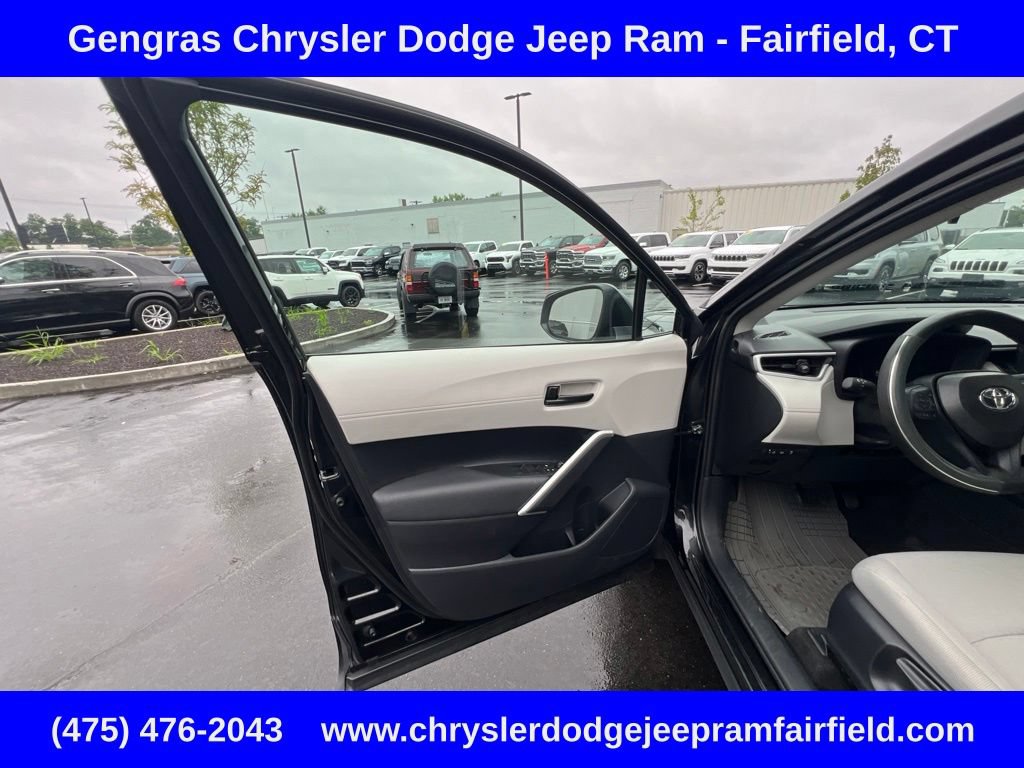 Used 2026 Toyota Corolla Cross L AWD/4WD image 36