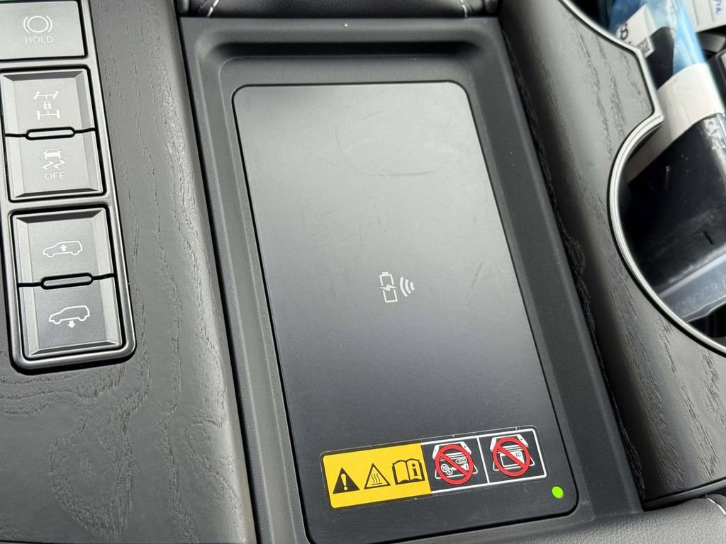 Used 2025 Lexus LX 600 4WD w/ Accessory Package (Z1) image 28