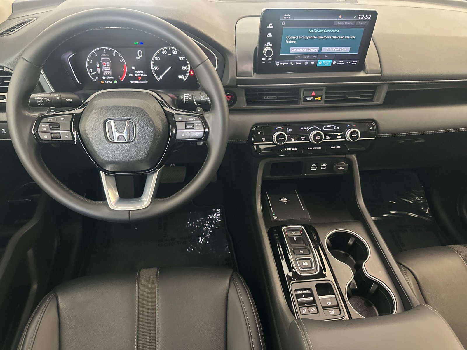 Used 2025 Honda Pilot Touring image 14