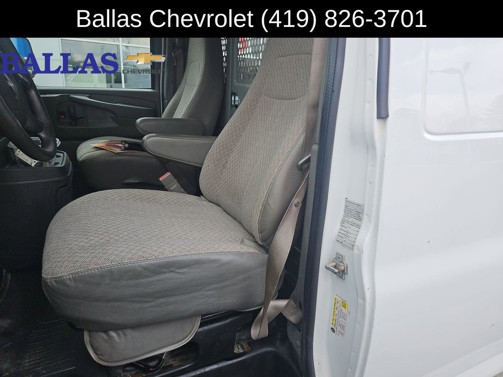 Used 2015 GMC Savana 2500 RWD image 19