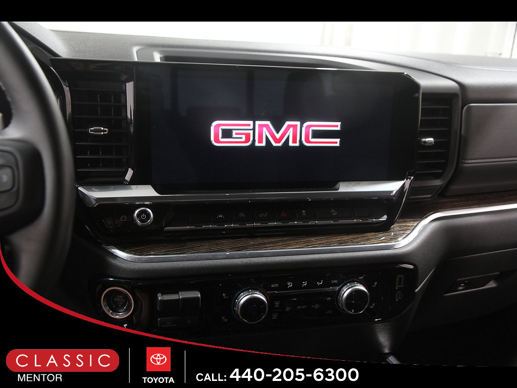 Used 2024 GMC Sierra 1500 Elevation w/ Preferred Package AWD/4WD image 9