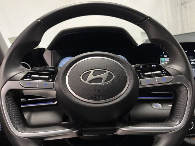Used 2024 Hyundai Elantra SEL w/ Convenience Package image 17