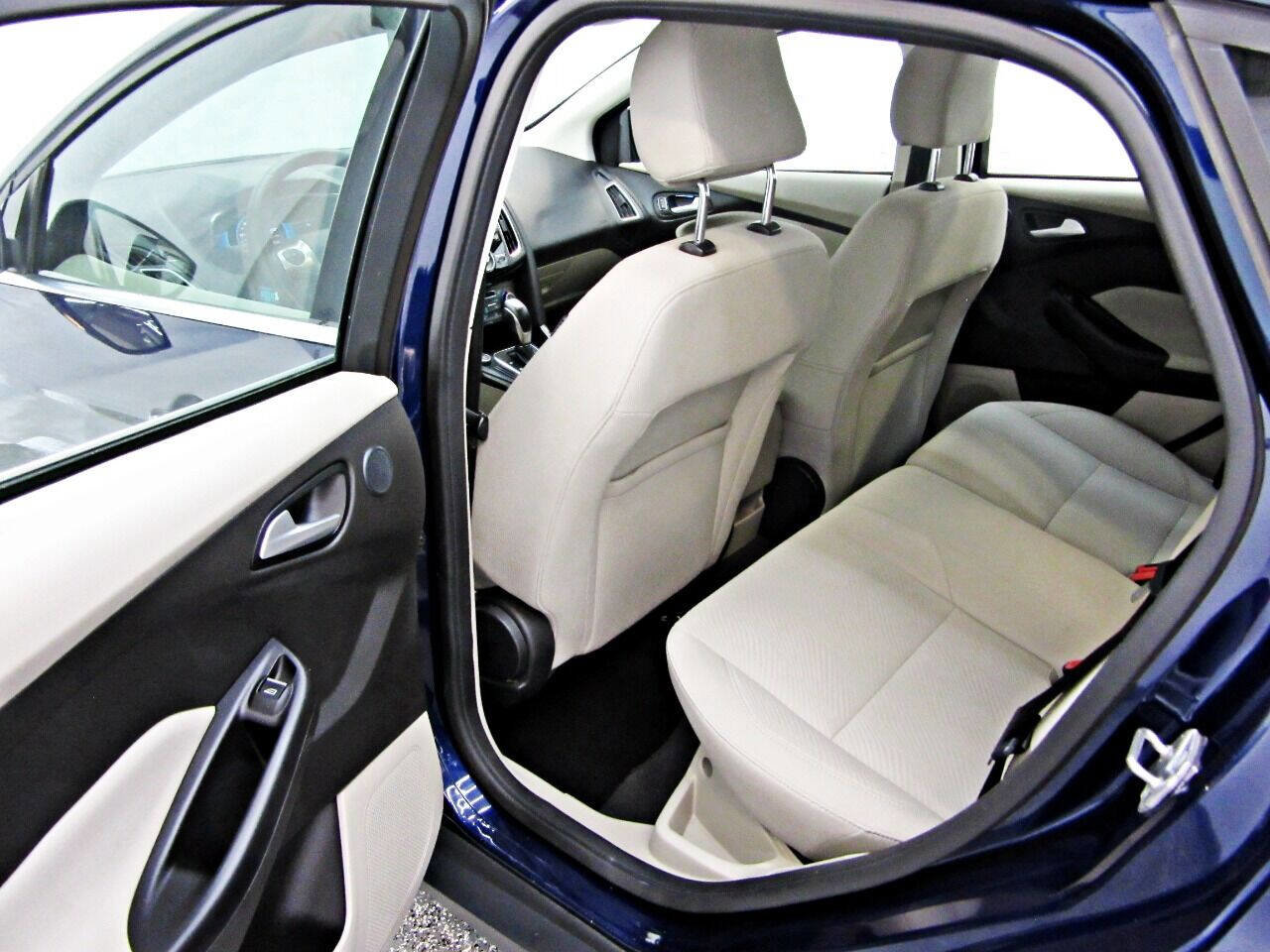 Used 2016 Ford Focus Electric 4dr Hatchback image 10