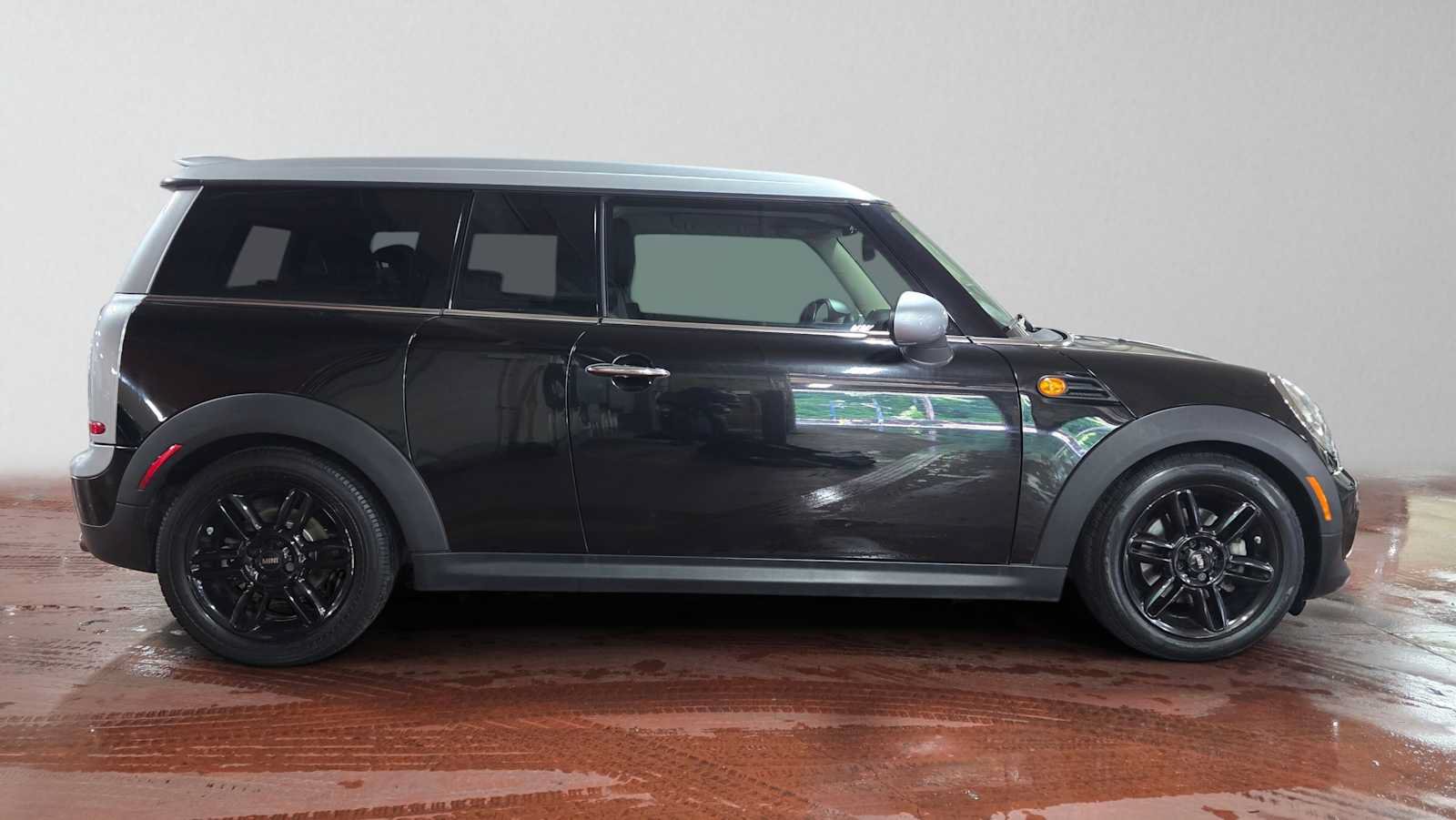 Used 2013 MINI Cooper Clubman FWD image 2
