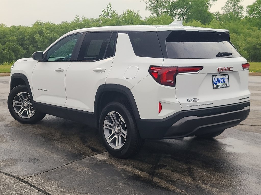 Used 2025 GMC Terrain Elevation AWD/4WD image 2