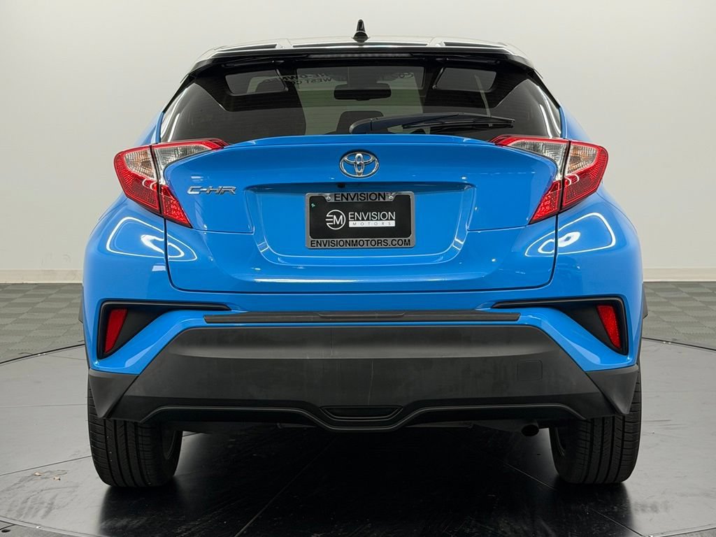 Used 2019 Toyota C-HR XLE FWD image 11