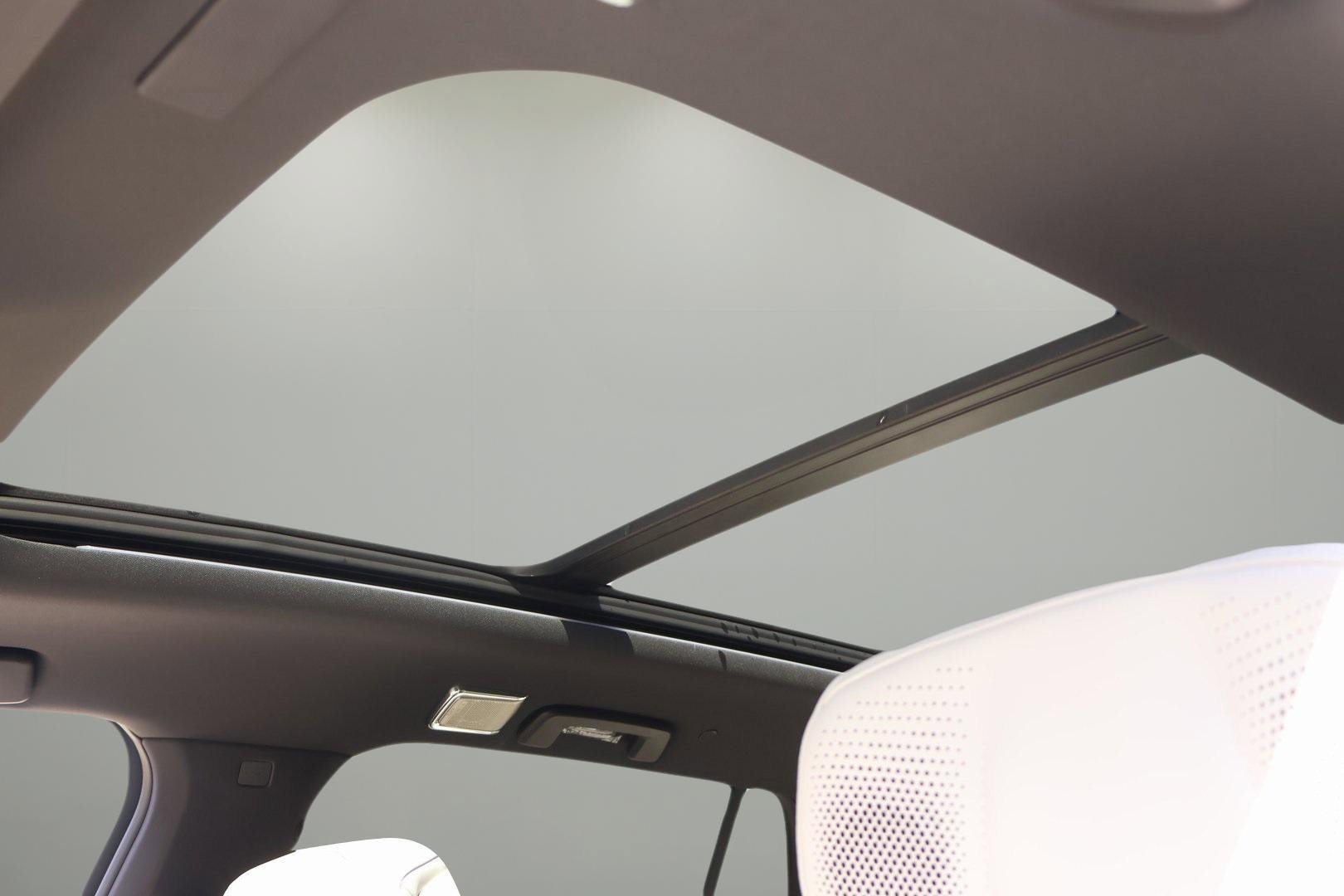 New 2026 Cadillac Vistiq Sport image 31