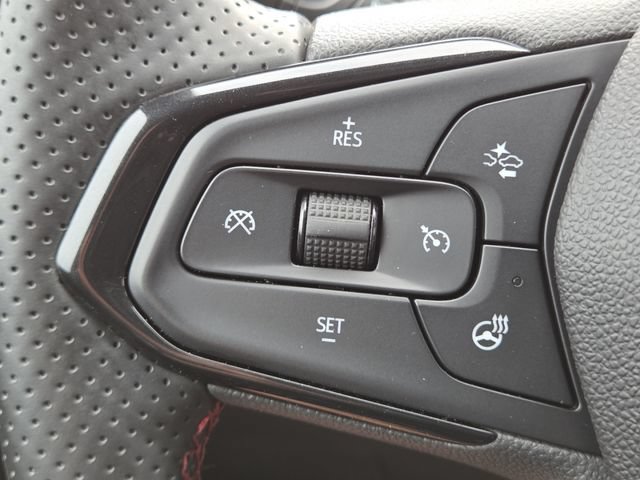 Used 2024 Chevrolet Trax RS w/ Driver Confidence Package FWD image 31