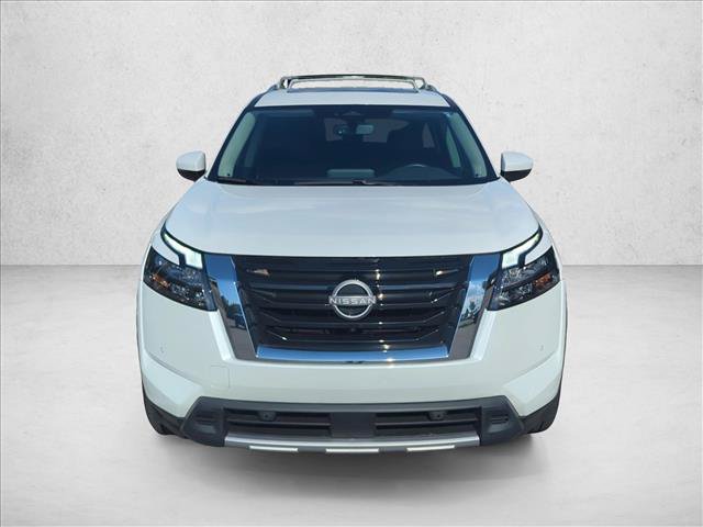 Used 2025 Nissan Pathfinder SL w/ SL Premium Package FWD image 2