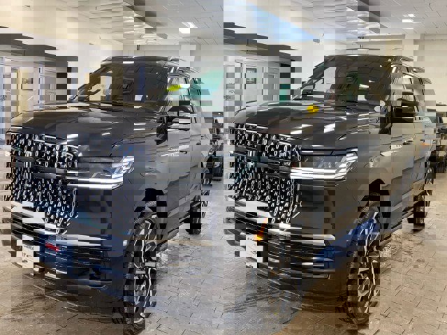 New 2026 Lincoln Navigator L Reserve image 11
