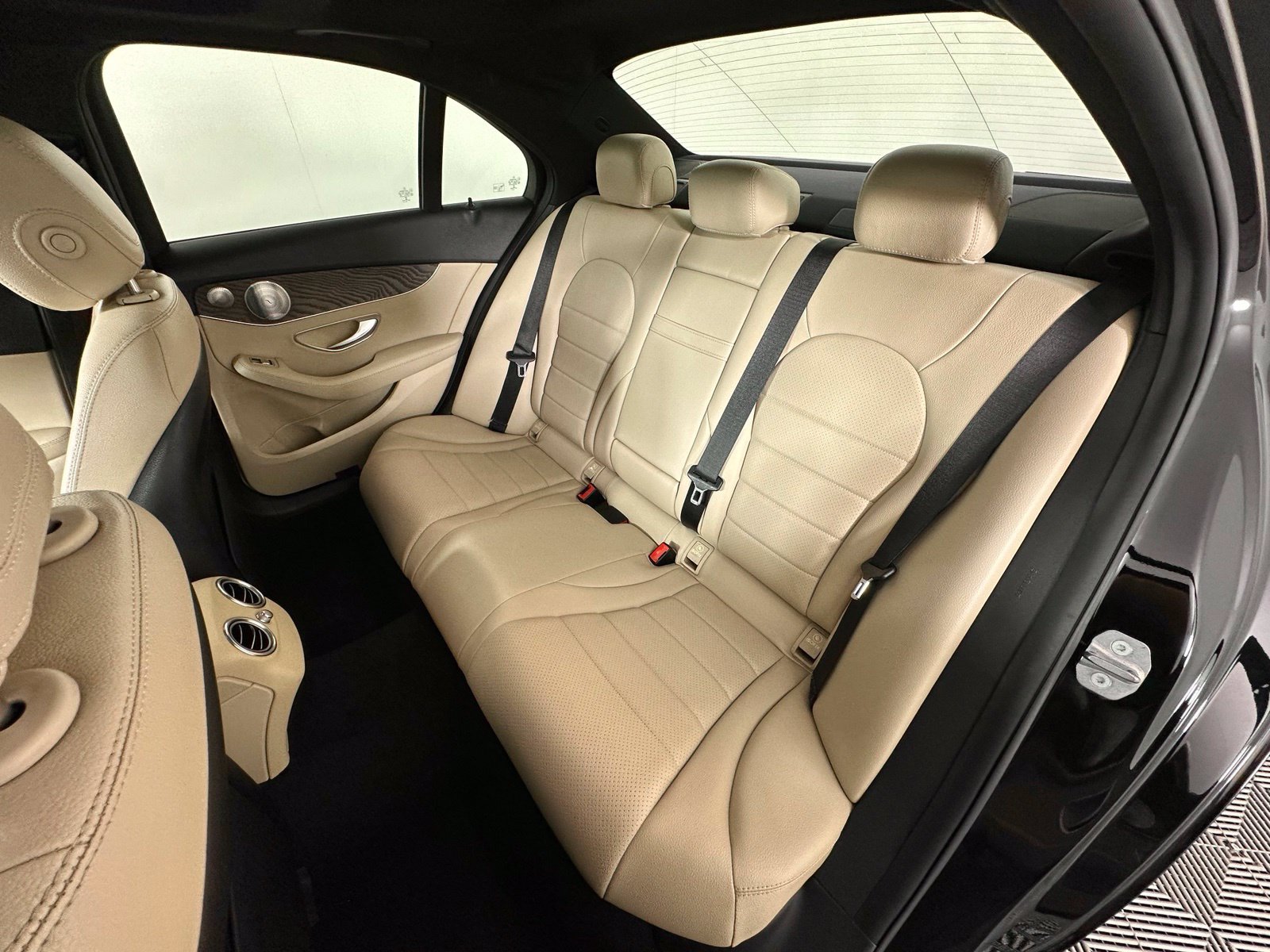 Used 2019 Mercedes-Benz C 300 Sedan image 27