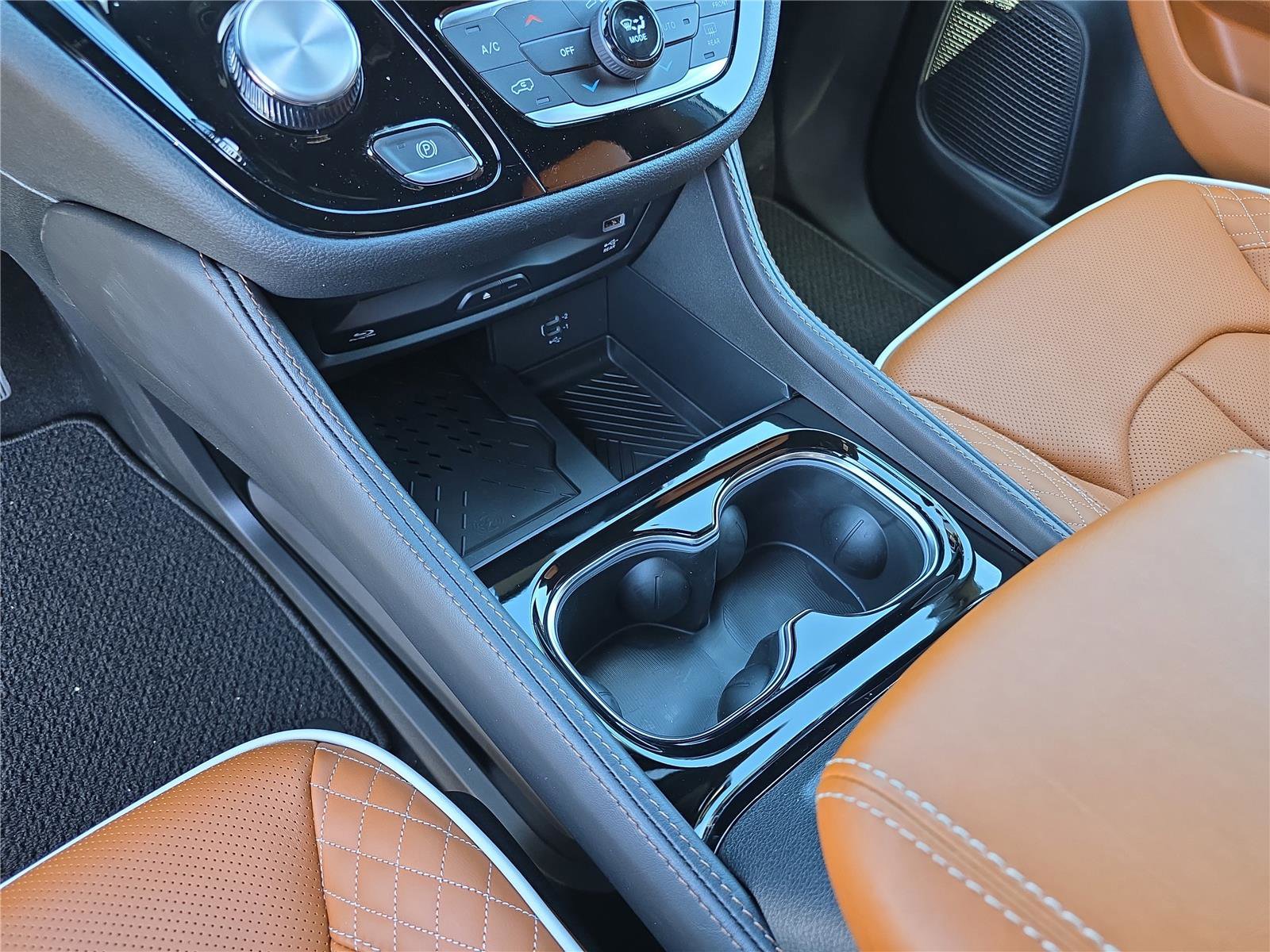 New 2026 Chrysler Pacifica Pinnacle image 30