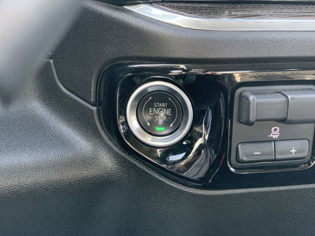 Certified 2025 Chevrolet Silverado 2500 LT w/ Convenience Package image 15