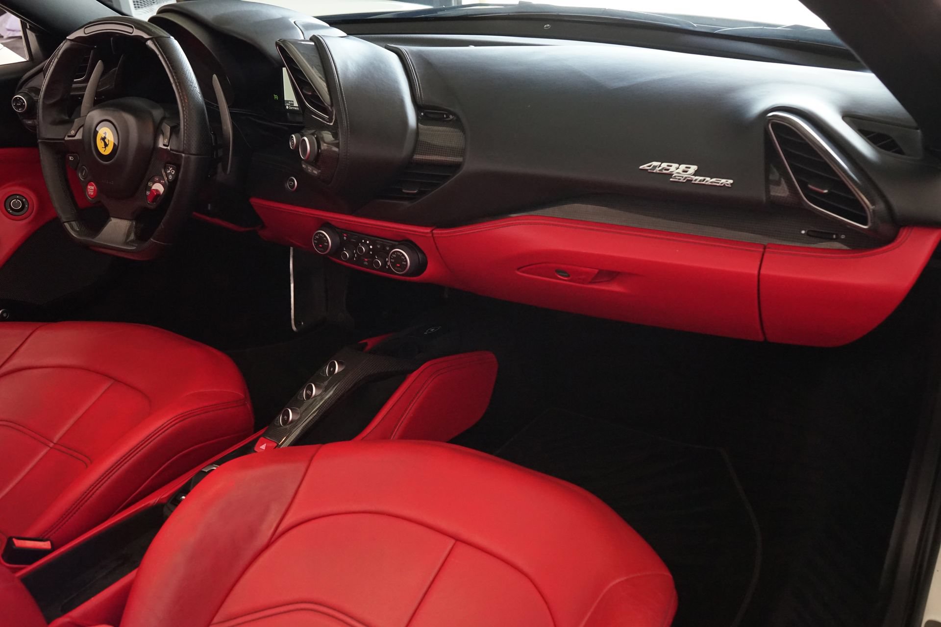 Used 2019 Ferrari 488 Spider RWD image 12