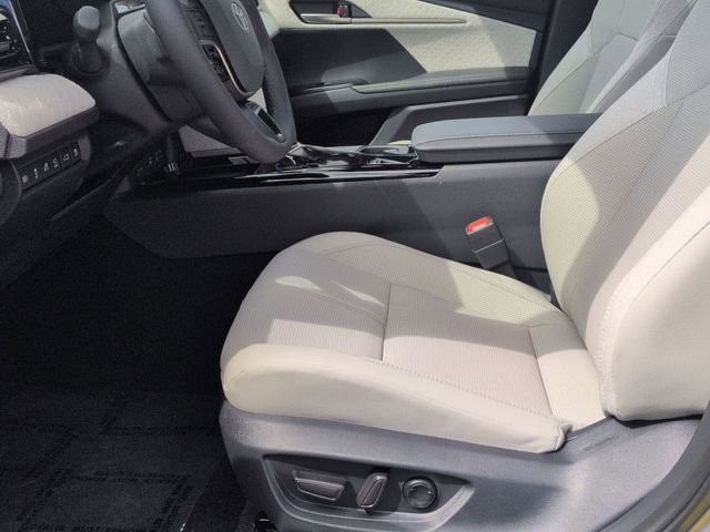 New 2026 Toyota Camry XLE AWD/4WD image 12