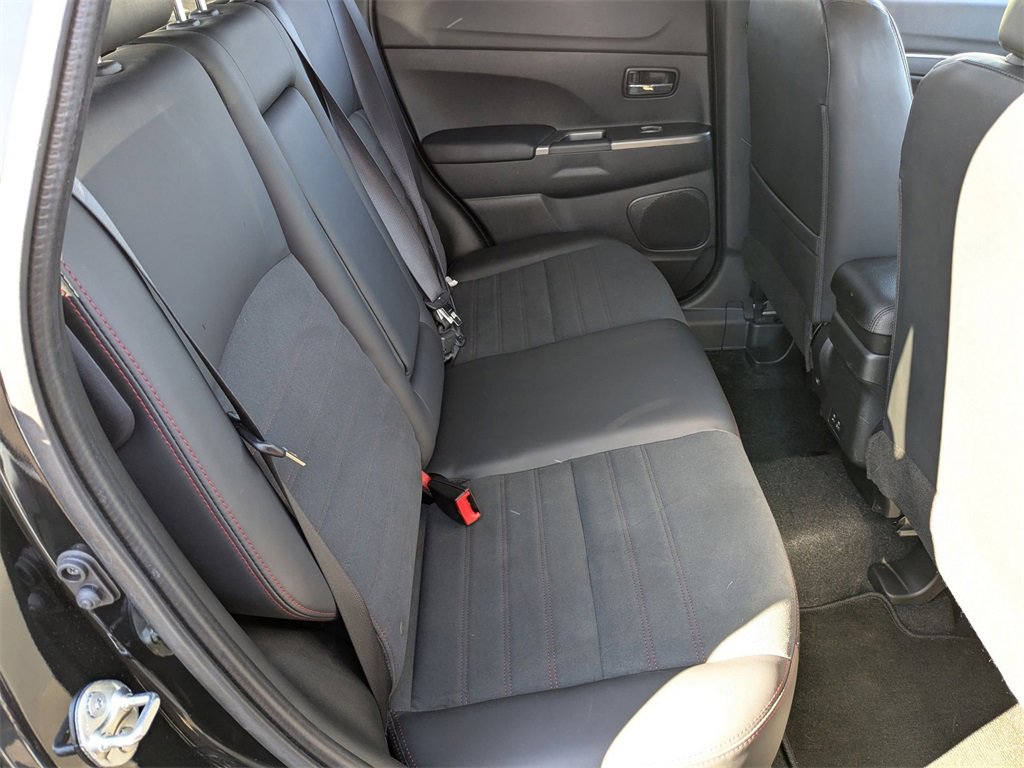 Used 2025 Mitsubishi Outlander Sport SE image 35