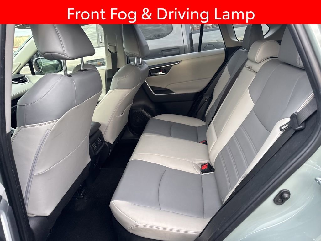 Used 2022 Toyota RAV4 XLE Premium image 10