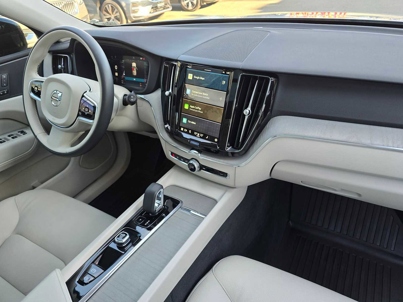 Certified 2024 Volvo XC60 T8 Plus w/ Protection Package Premier image 10