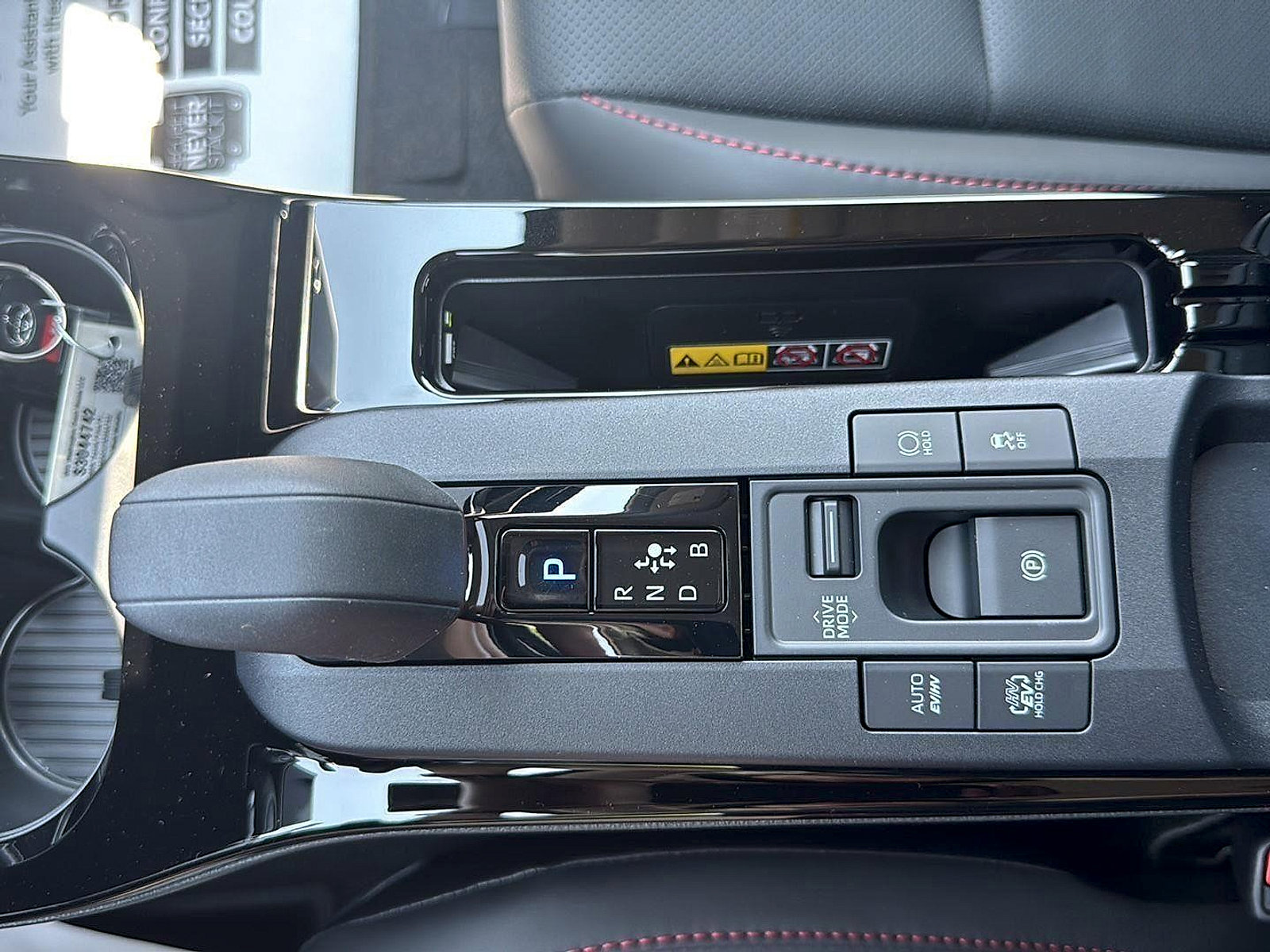 New 2025 Toyota Prius Plug-In Hybrid FWD image 22