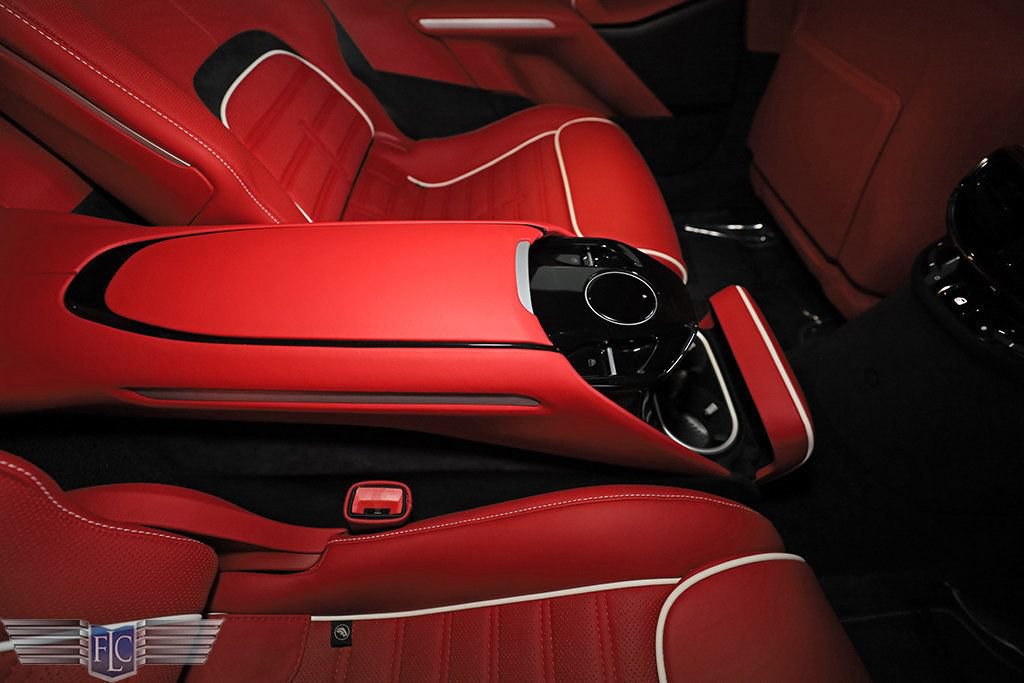 Used 2023 Ferrari Purosangue AWD/4WD image 20