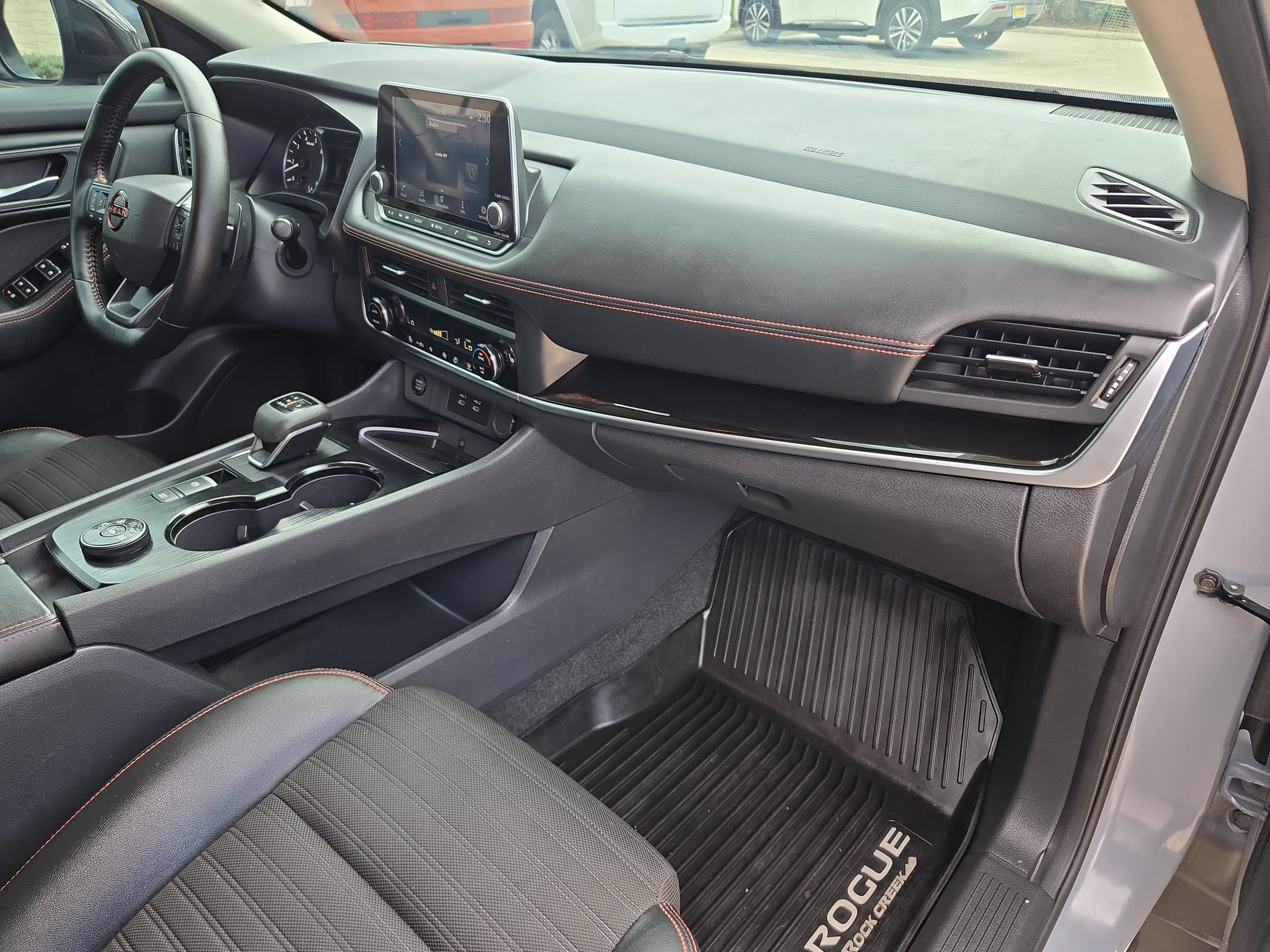 Used 2025 Nissan Rogue SV w/ Rock Creek Premium Package AWD/4WD image 29