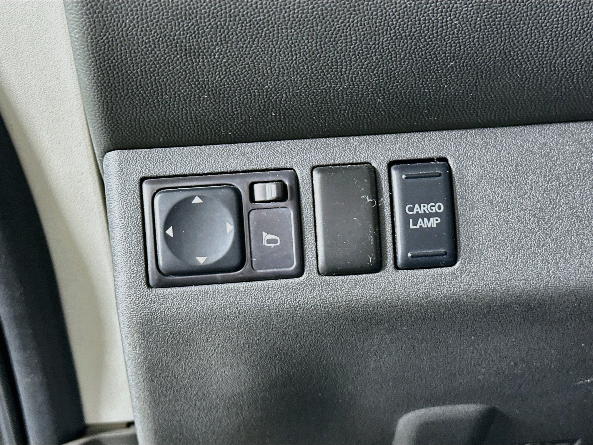 Used 2012 Nissan Frontier PRO-4X w/ Pro-4x Luxury Pkg AWD/4WD image 16