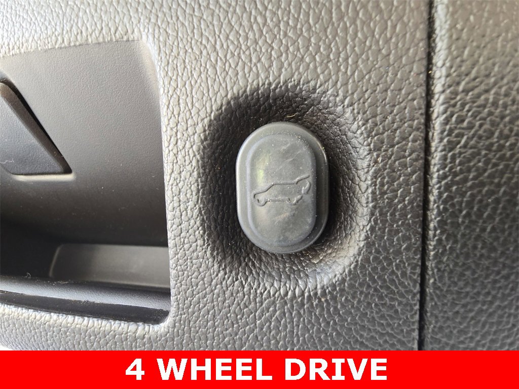 Used 2015 Chevrolet Tahoe LT image 14