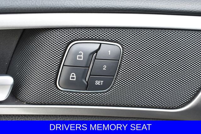 Used 2017 Ford Fusion SE image 4