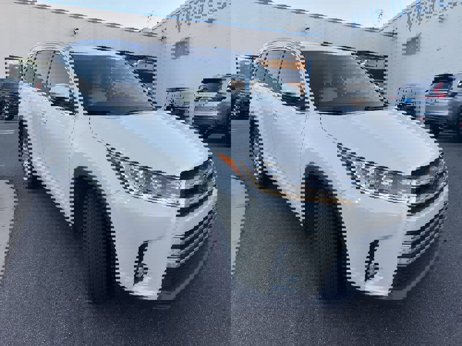 Used 2017 Toyota Highlander Limited image 12