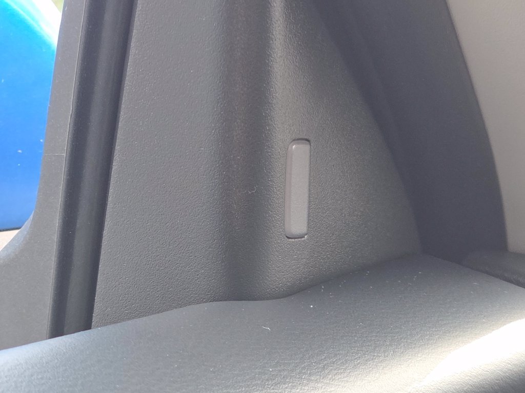 Certified 2025 Nissan Sentra SV FWD image 7