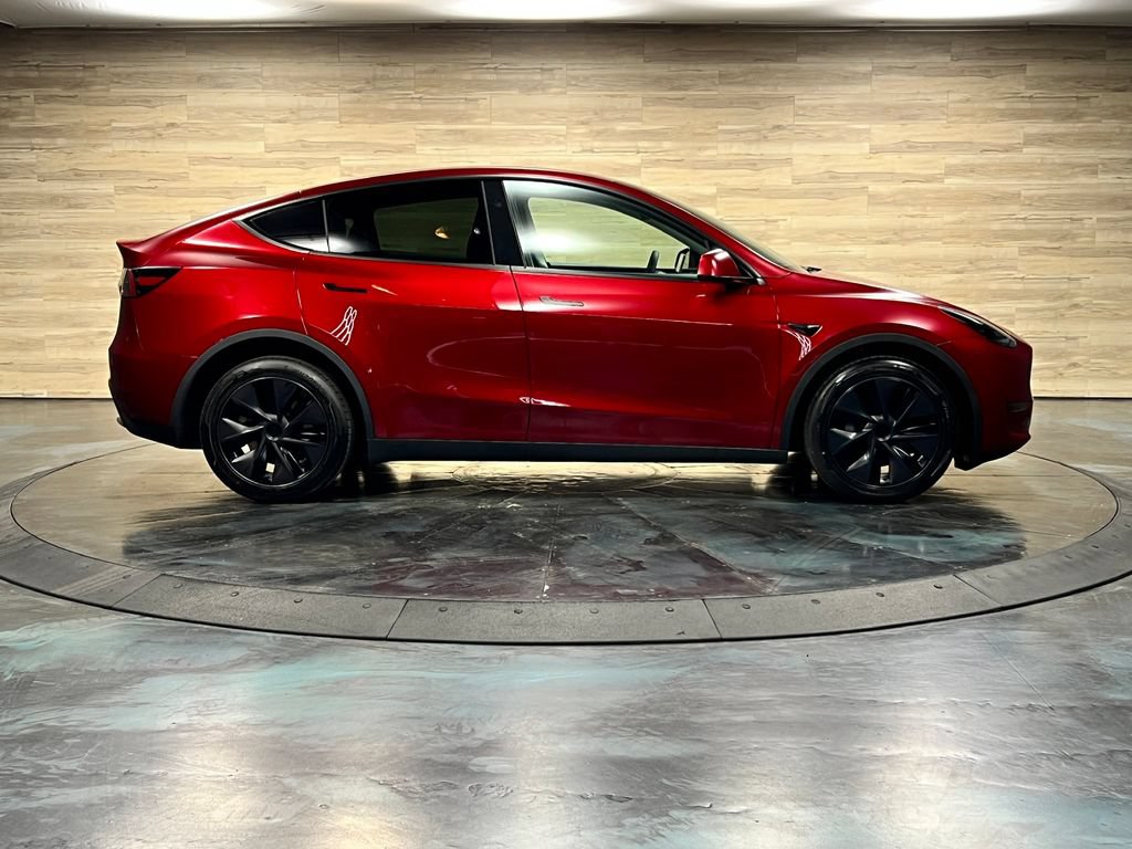 Used 2025 Tesla Model Y Long Range AWD/4WD image 24