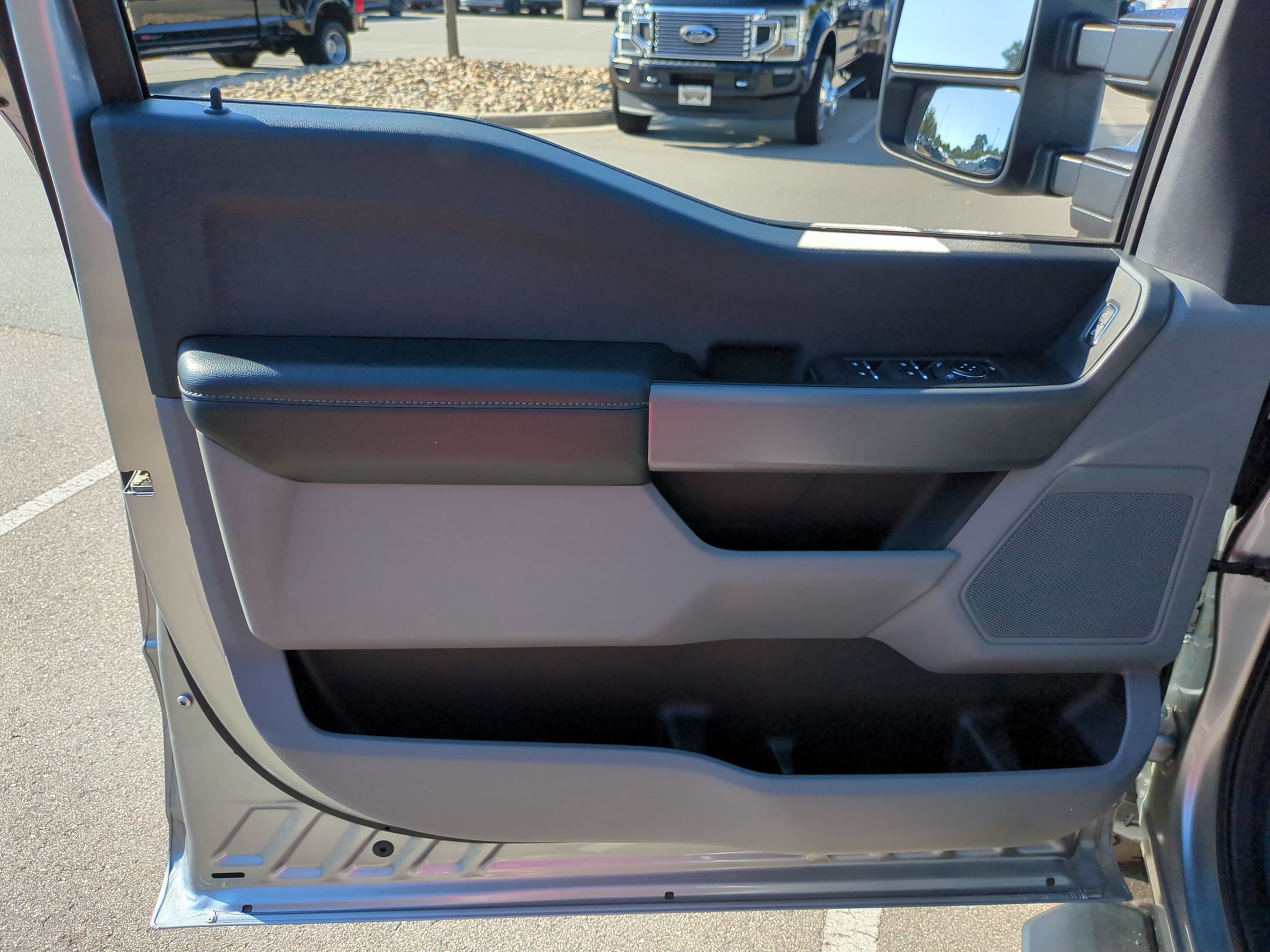 Certified 2024 Ford F250 XL w/ STX Appearance Package AWD/4WD image 13
