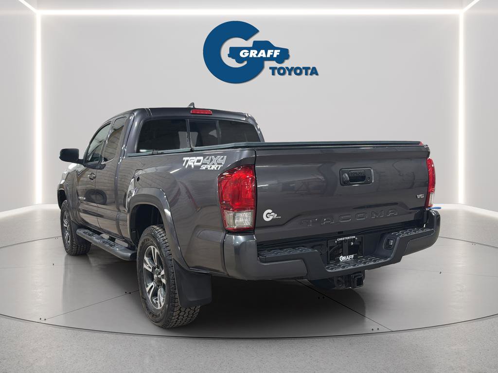 Used 2017 Toyota Tacoma TRD Sport w/ Tow Package (A/T) image 5