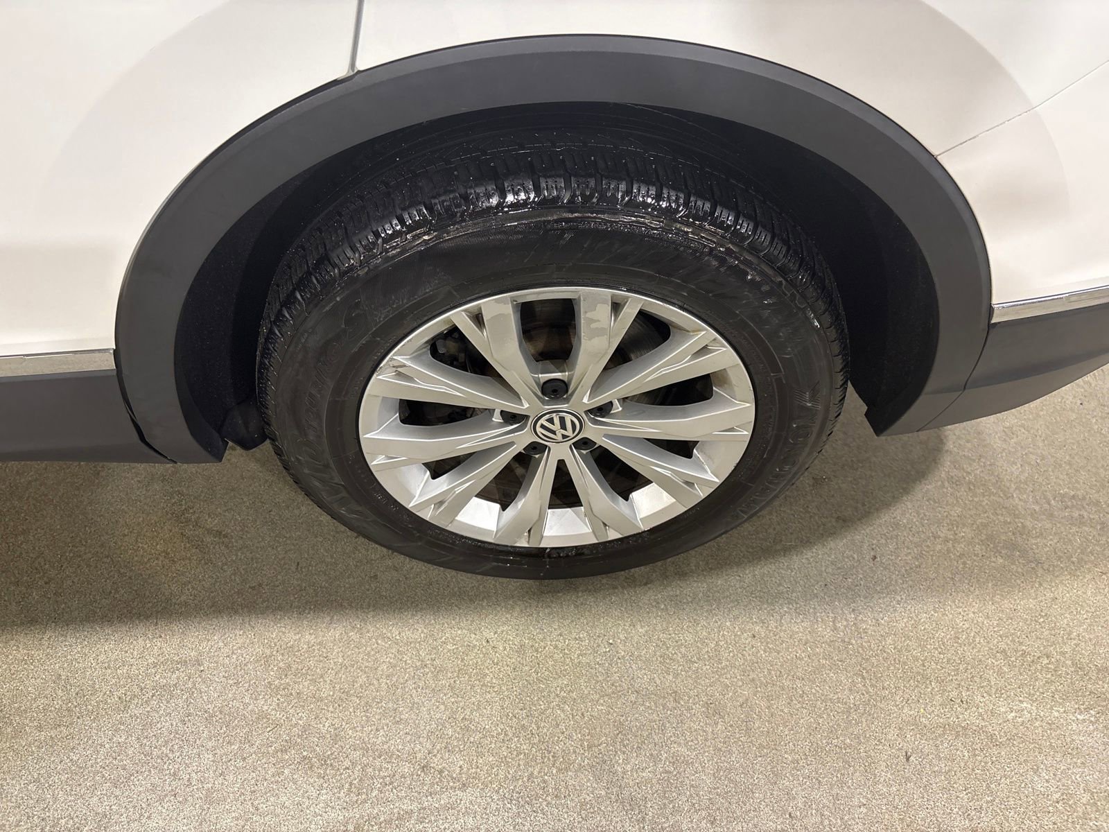 Used 2018 Volkswagen Tiguan SE image 31
