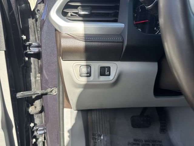 Used 2019 GMC Acadia SLT image 25