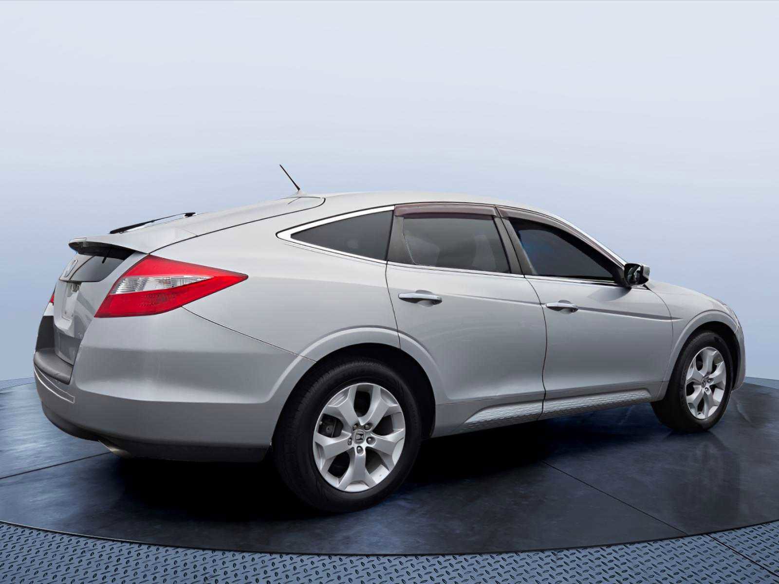 Used 2010 Honda Crosstour EX-L image 3